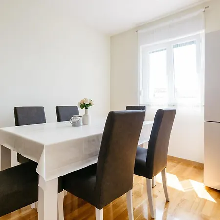 Apartment Zelenika *